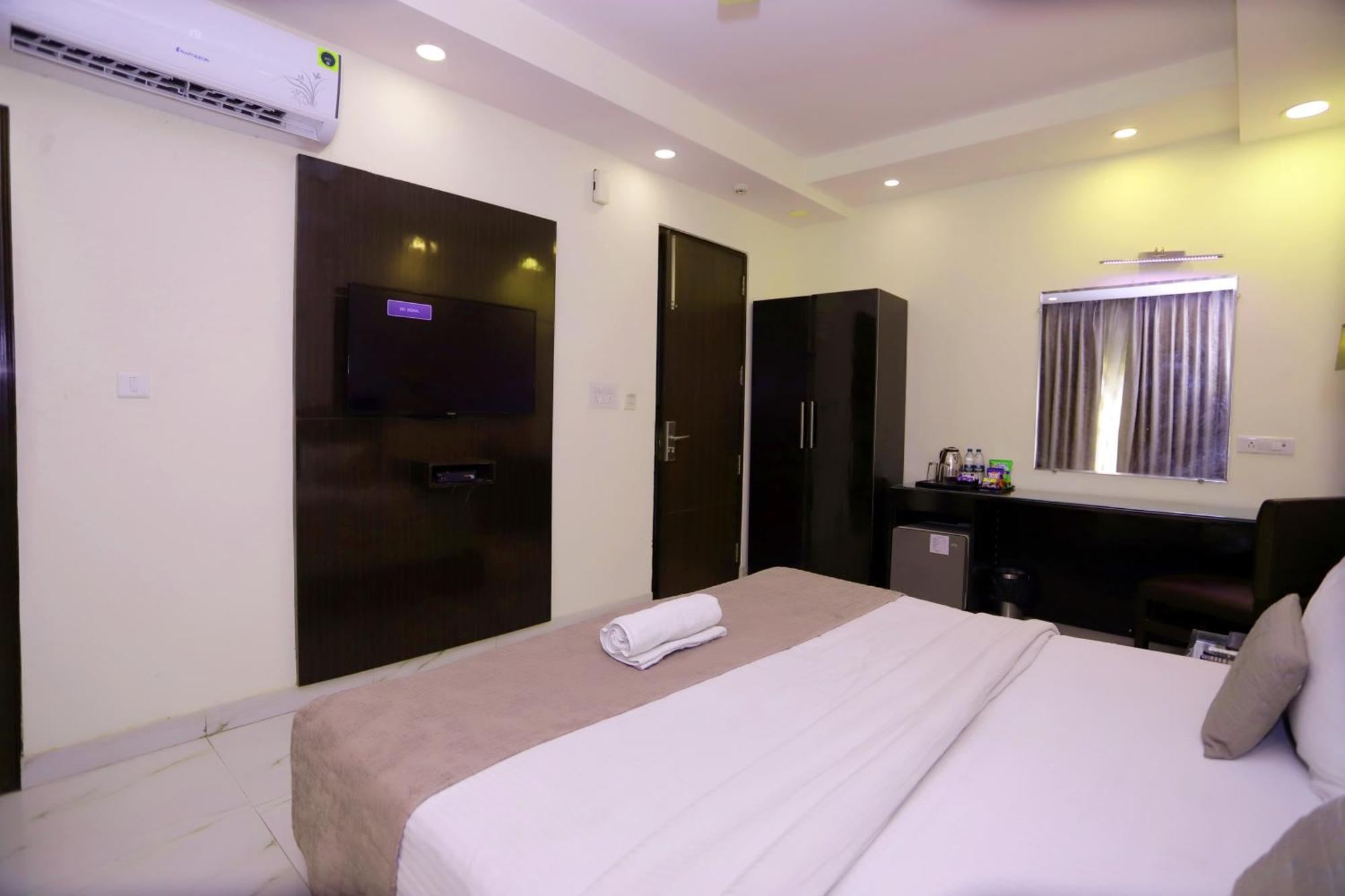 Hotel PK Residency Noida Exterior foto