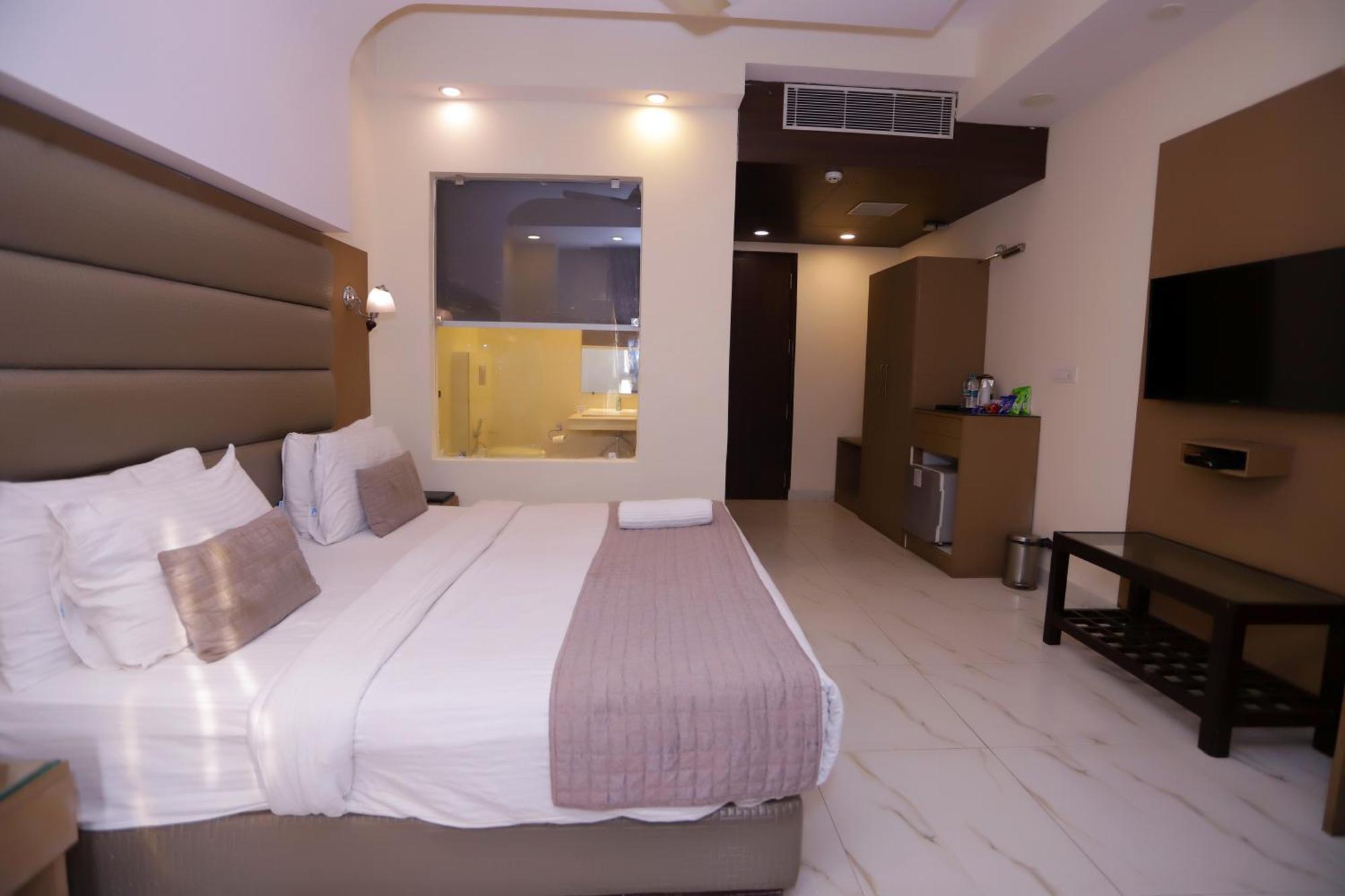 Hotel PK Residency Noida Exterior foto