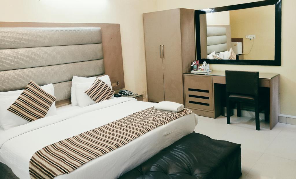 Hotel PK Residency Noida Exterior foto