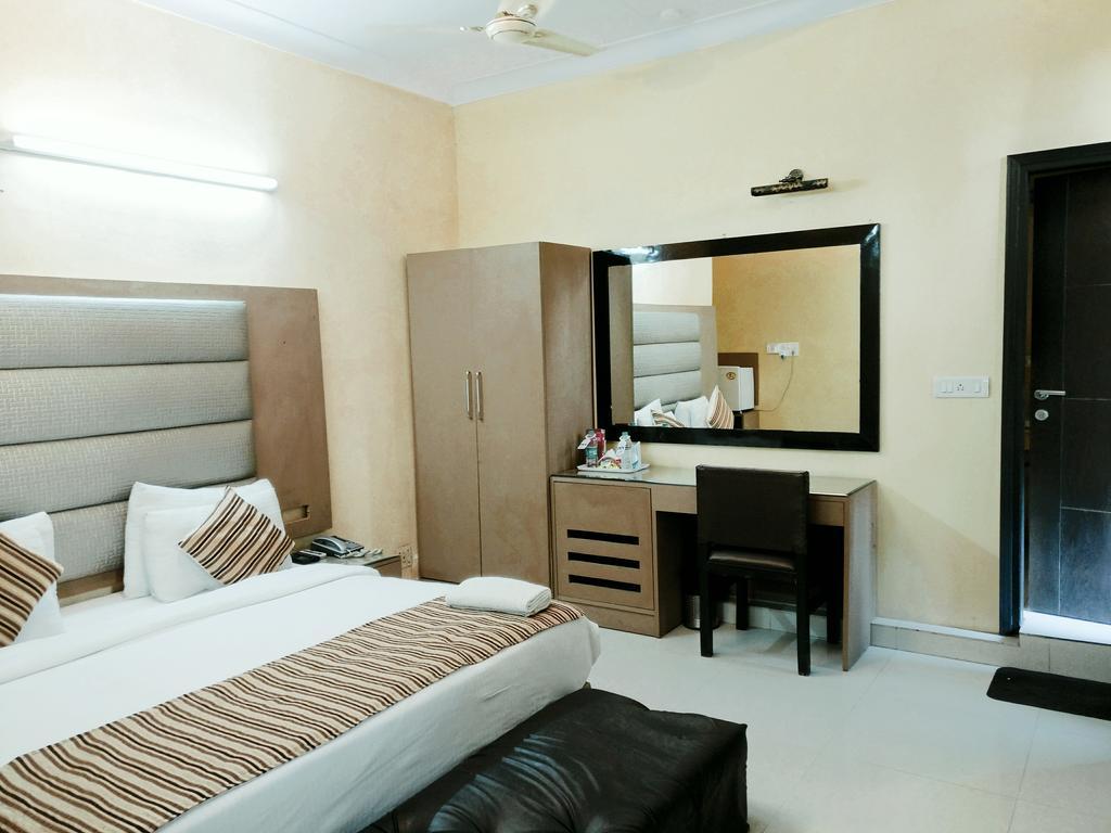 Hotel PK Residency Noida Exterior foto