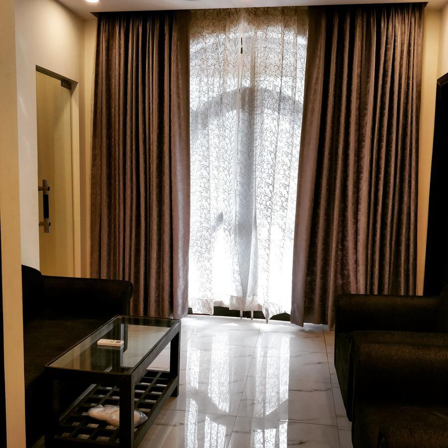 Hotel PK Residency Noida Exterior foto